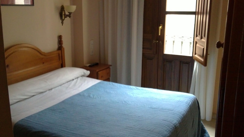 Imagen de la habitación del Hostal El Olivo. Foto 8