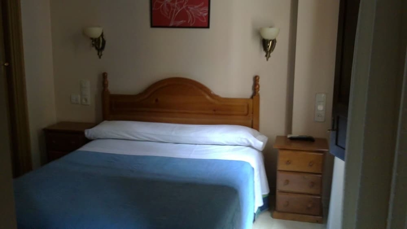 Imagen de la habitación del Hostal El Olivo. Foto 9