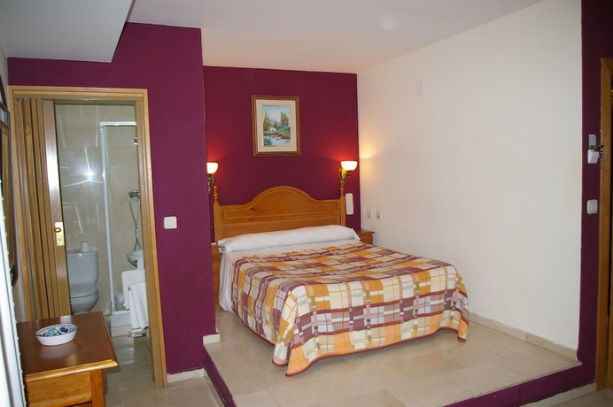 Imagen de la habitación del Hostal El Olivo. Foto 10