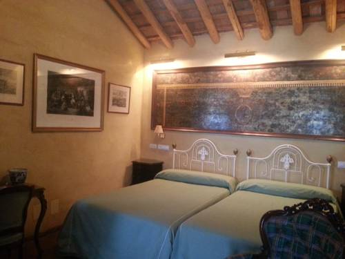 Imagen de la habitación del Hostal El Palacio De San Benito. Foto 2