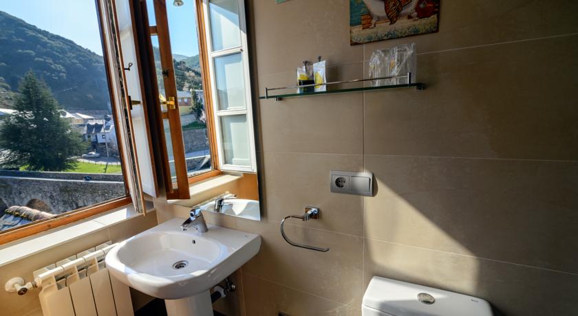 Imagen general del Hostal El Palacio, Molinaseca. Foto 10