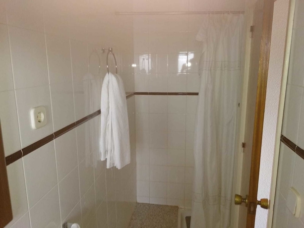 Imagen de la habitación del Hostal El Palmeral, Orihuela. Foto 9