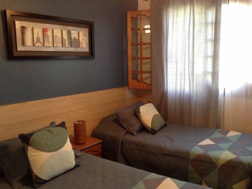 Imagen de la habitación del Hostal El Parron. Foto 6