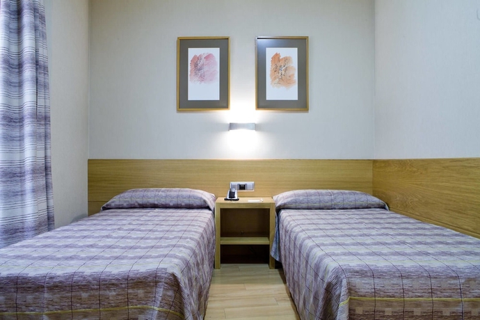 Imagen de la habitación del Hostal El Pasaje. Foto 6