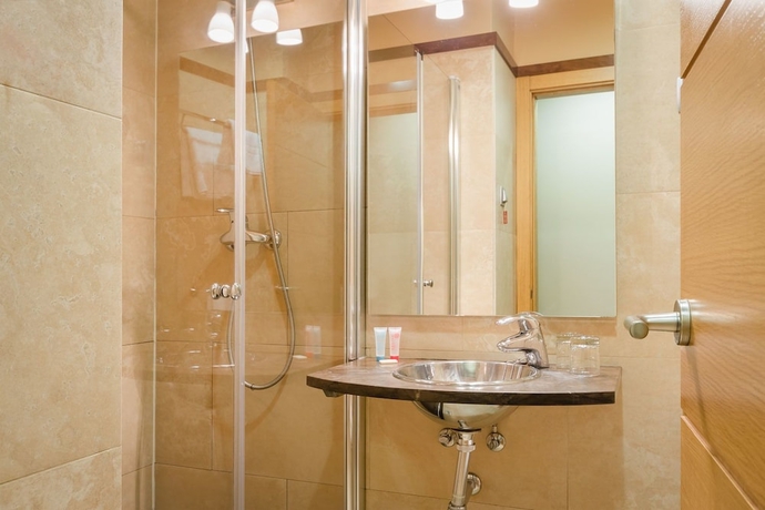 Imagen de la habitación del Hostal El Pasaje. Foto 9