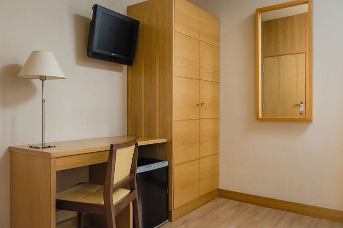 Imagen de la habitación del Hostal El Pasaje. Foto 10