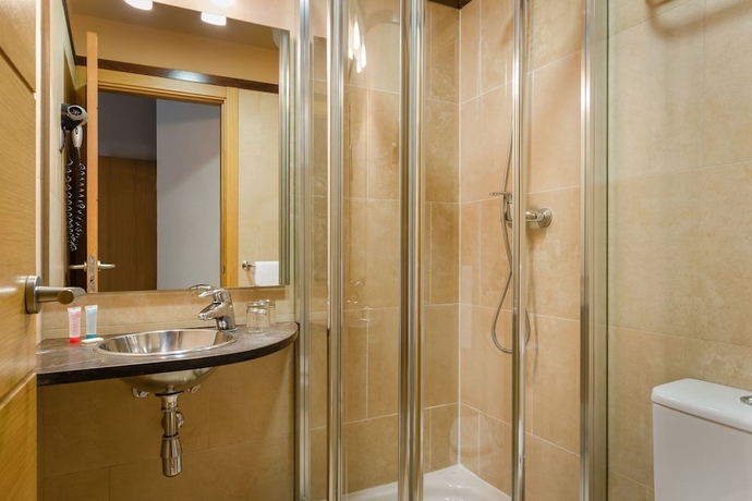 Imagen de la habitación del Hostal El Pasaje. Foto 11