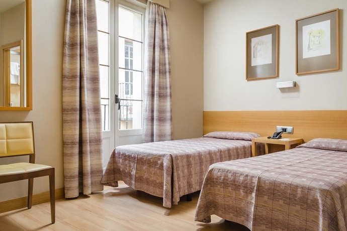 Imagen de la habitación del Hostal El Pasaje. Foto 12