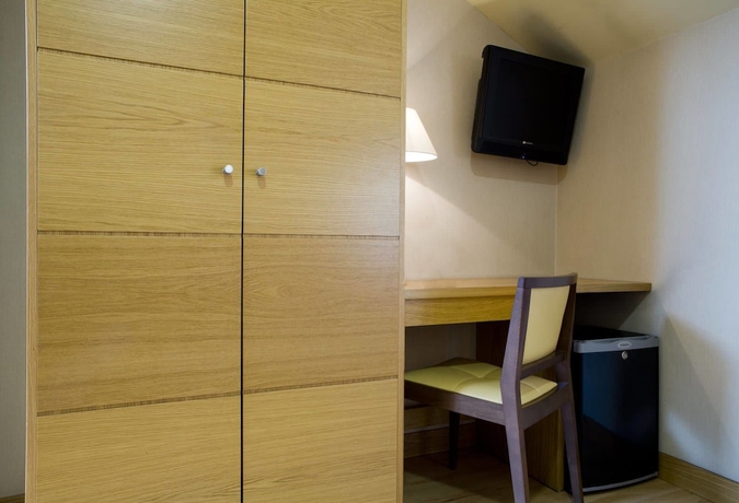 Imagen de la habitación del Hostal El Pasaje. Foto 14