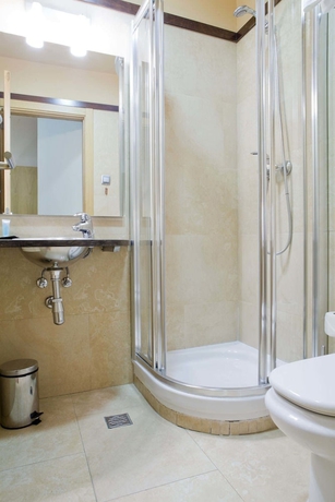 Imagen de la habitación del Hostal El Pasaje. Foto 16