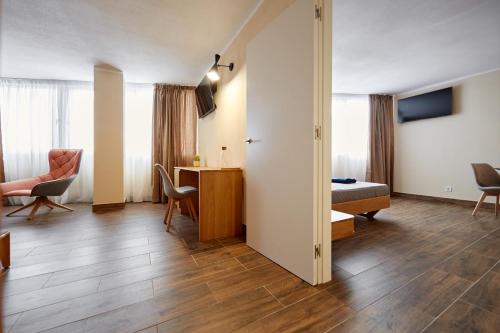 Imagen de la habitación del Hostal El Patio, Alicante. Foto 5