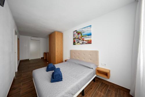 Imagen de la habitación del Hostal El Patio, Alicante. Foto 17