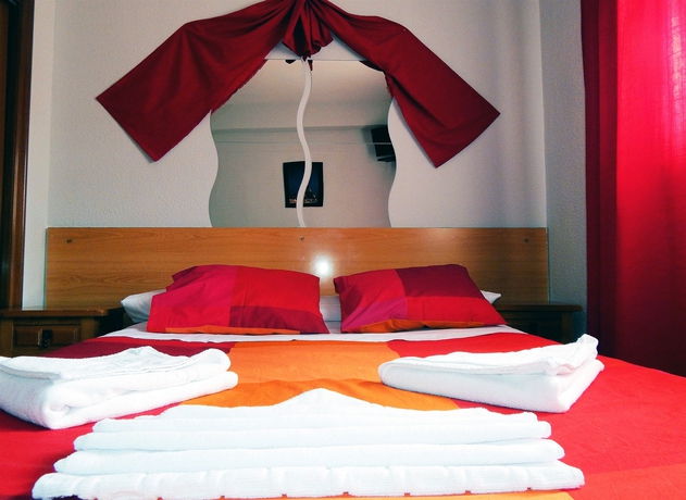 Imagen de la habitación del Hostal El Peine. Foto 5