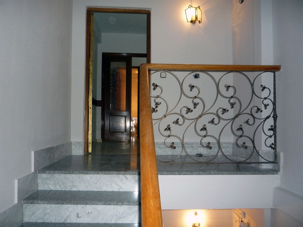 Imagen de los interiores del Hostal El Peine. Foto 10