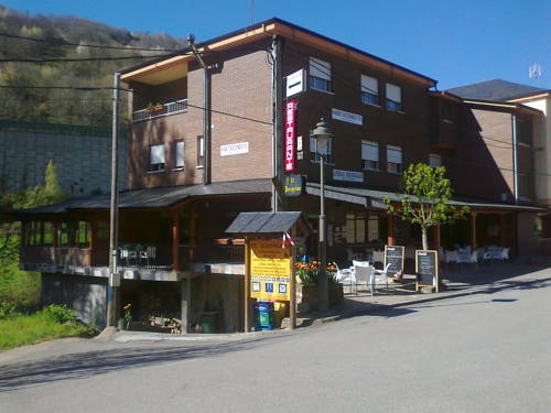 Imagen general del Hostal El Peregrino, La Portela. Foto 9