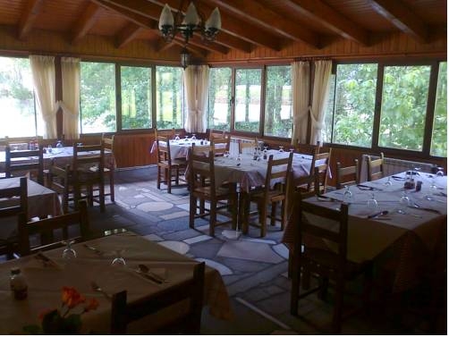 Imagen general del Hostal El Peregrino, La Portela. Foto 2