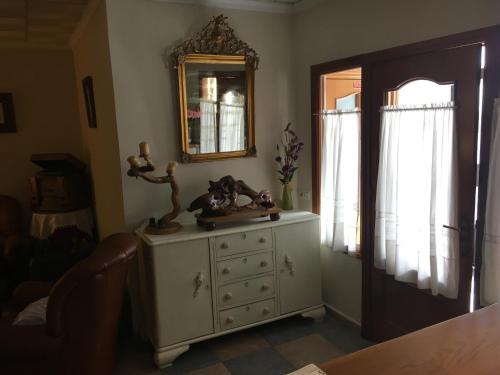 Imagen de los interiores del Hostal El Pinar. Foto 9