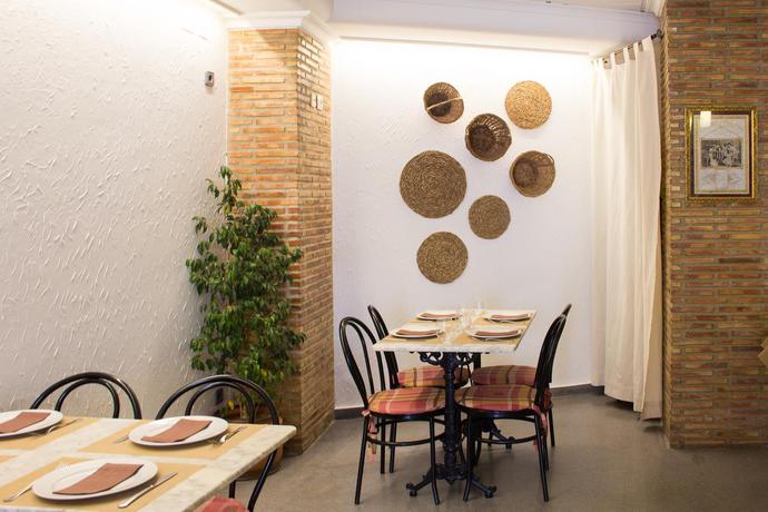 Imagen del bar/restaurante del Hostal El Pozo, Chulilla. Foto 2