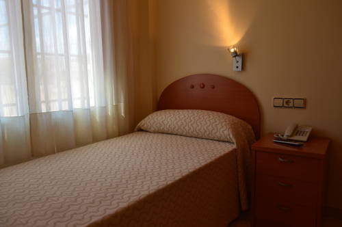 Imagen de la habitación del Hostal El Retiro, Almoradí. Foto 14