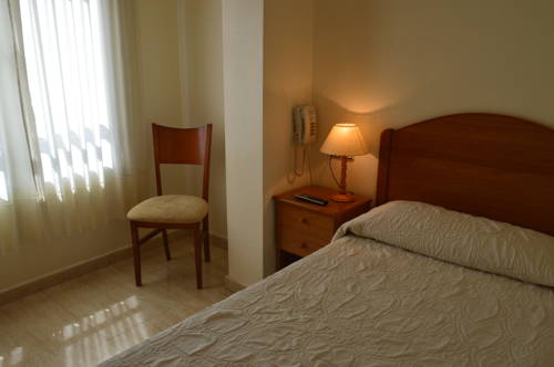 Imagen de la habitación del Hostal El Retiro, Almoradí. Foto 16