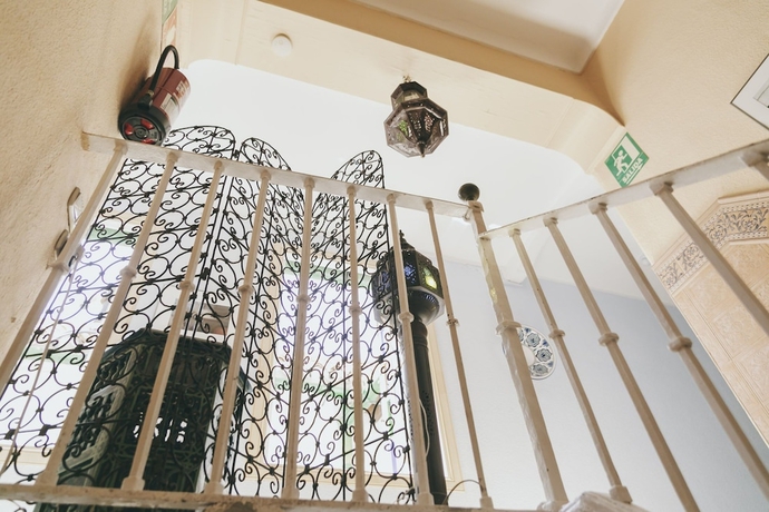 Imagen de los interiores del Hostal El Riad Andaluz. Foto 15