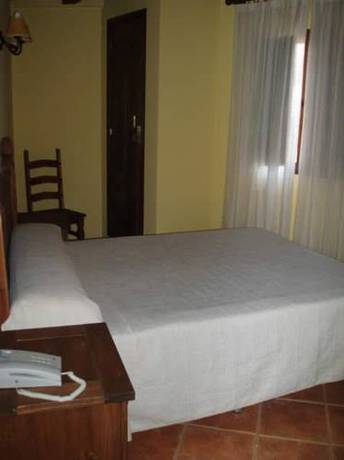 Imagen de la habitación del Hostal El Rincón Del Trillo. Foto 5