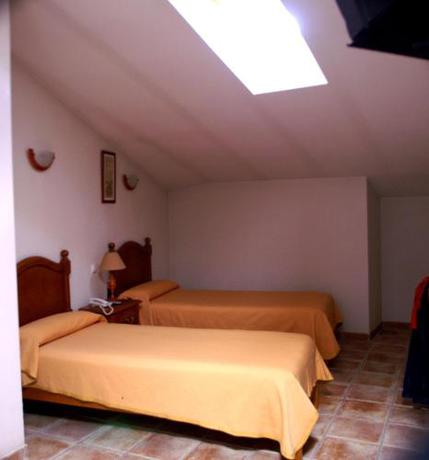 Imagen de la habitación del Hostal El Rincón. Foto 6