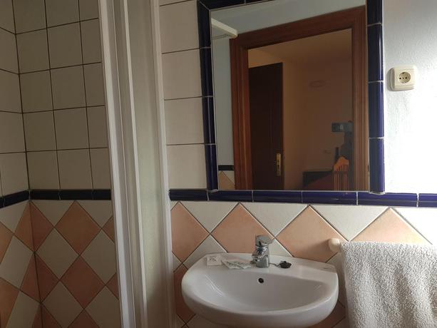 Imagen de la habitación del Hostal El Semaforo. Foto 5