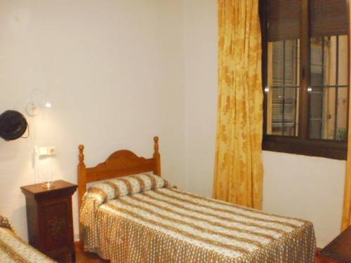 Imagen de la habitación del Hostal El Tera. Foto 8