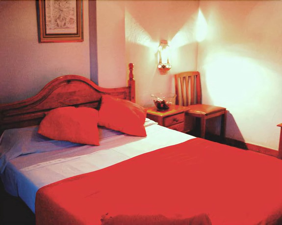 Imagen de la habitación del Hostal El Tío Mateo. Foto 10