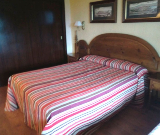 Imagen de la habitación del Hostal El Tozal. Foto 6