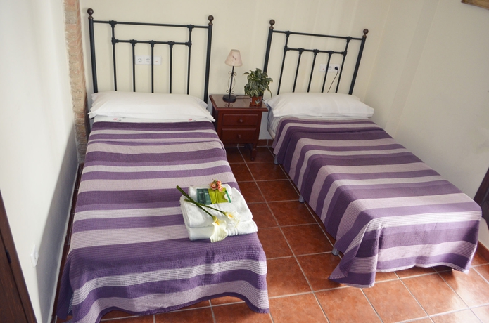 Imagen de la habitación del Hostal El Zaguan, Granada. Foto 10