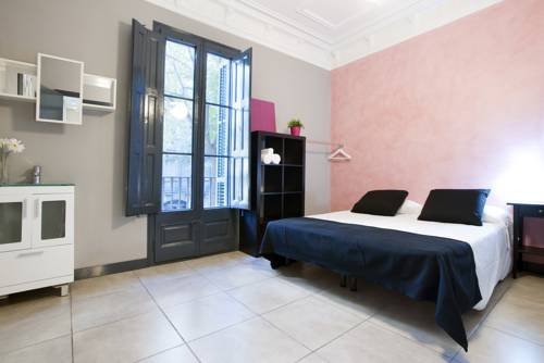 Imagen de la habitación del Hostal Ella Barcelona. Foto 10