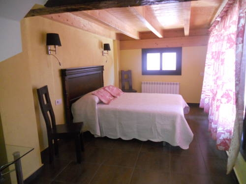 Imagen de la habitación del Hostal Els Canonges. Foto 3