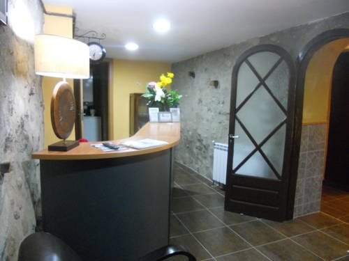 Imagen de los interiores del Hostal Els Canonges. Foto 7