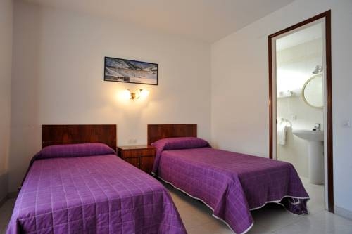 Imagen general del Hostal Elvira. Foto 3