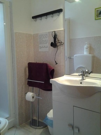 Imagen de la habitación del Hostal Emerald Fields. Foto 12