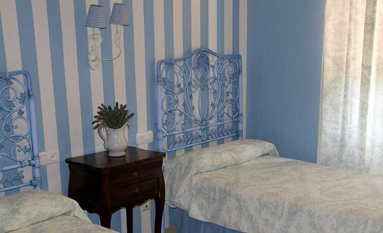 Imagen general del Hostal Emilia, Trujillo. Foto 4