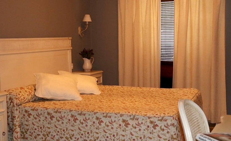 Imagen general del Hostal Emilia, Trujillo. Foto 6