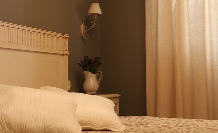 Imagen general del Hostal Emilia, Trujillo. Foto 8