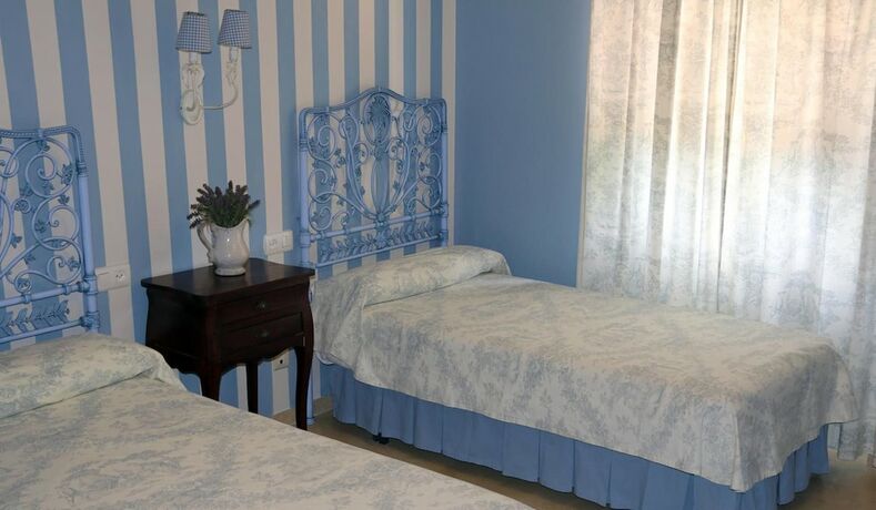 Imagen general del Hostal Emilia, Trujillo. Foto 10