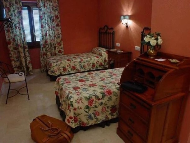 Imagen general del Hostal Emilia, Trujillo. Foto 16