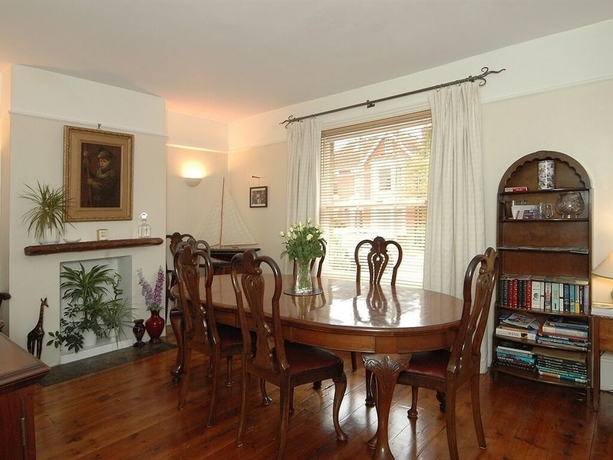 Imagen del bar/restaurante del Hostal Endeavour House. Foto 5