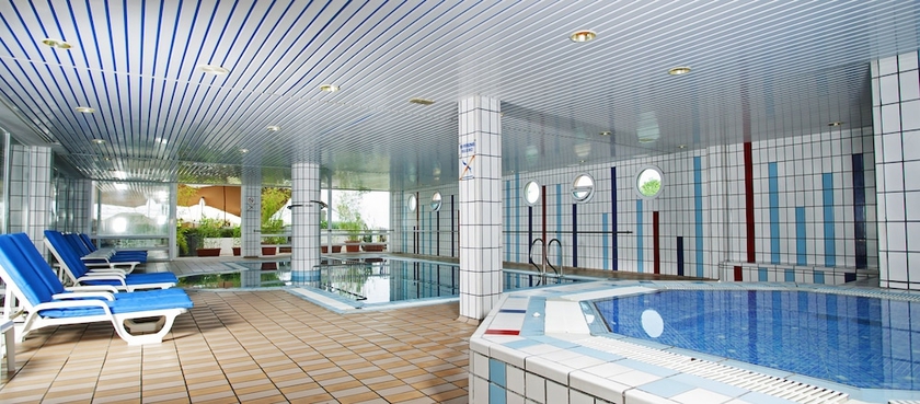 Imagen de la piscina del Hostal Es Pi 2. Foto 18