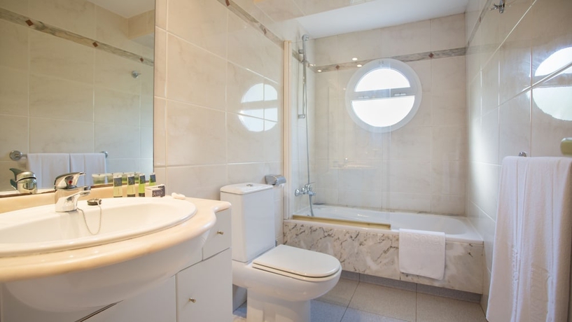 Imagen de la habitación del Hostal Es Pi 2, Platja Migjorn. Foto 11
