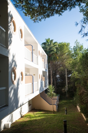 Imagen general del Hostal Es Pi 2, Platja Migjorn. Foto 6