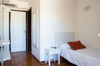 Imagen de la habitación del Hostal Es Pi. Foto 3