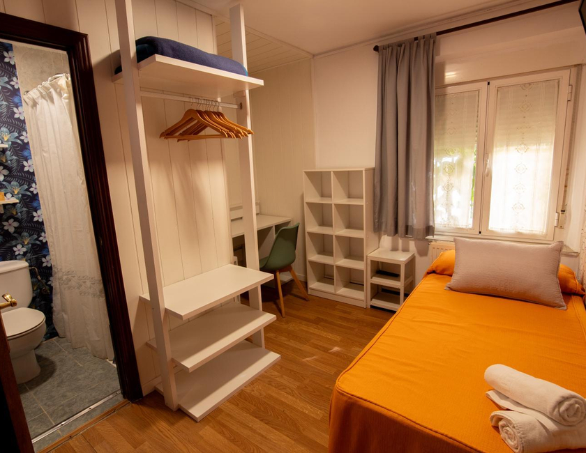 Imagen de la habitación del Hostal Escala Luna Salamanca. Foto 4