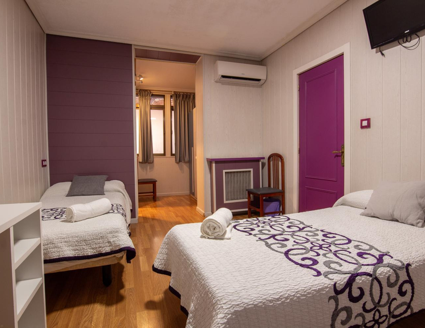 Imagen de la habitación del Hostal Escala Luna Salamanca. Foto 5