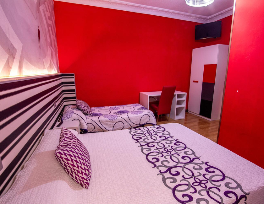 Imagen de la habitación del Hostal Escala Luna Salamanca. Foto 11